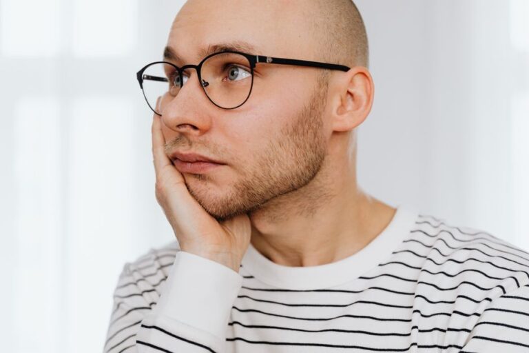 Mensur-Narben (Schmiss): Entstehung, Heilung & Pflege